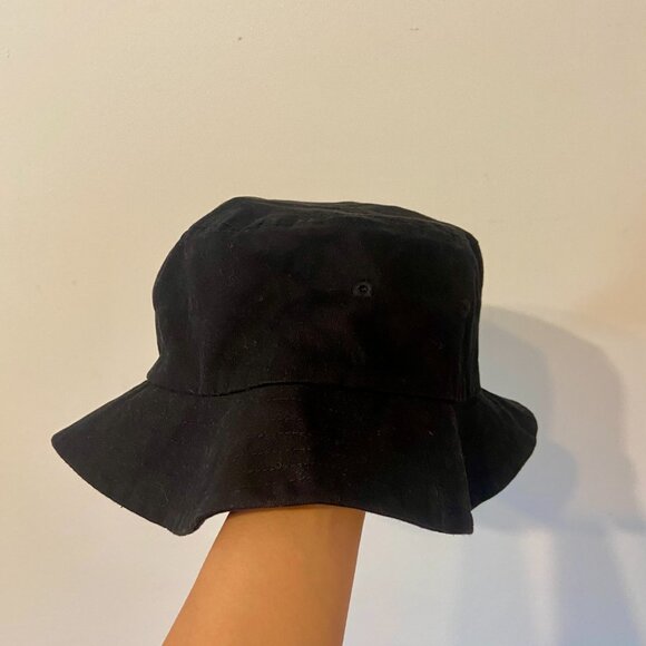 Bucket hat - Picture 2 of 3